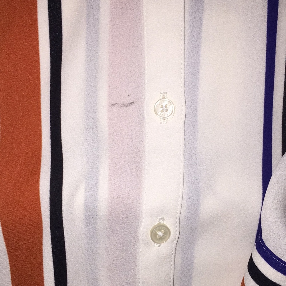 Express button down top - Picture 4 of 6